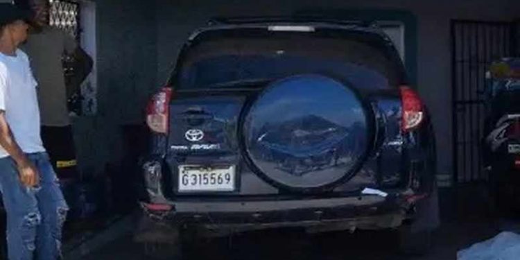 Una madre atropella a su hijo al aparcar su vehículo