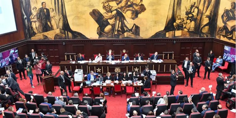 Asamblea leerá hoy la nueva Constitución