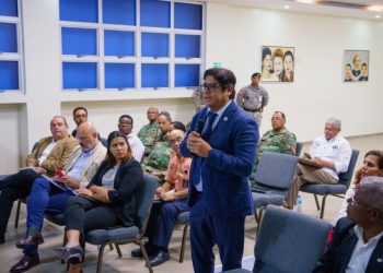 Migración se reúne con delegados de la ONU