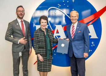 RD firma acuerdo con la Nasa para explorar y desarrollar la industria espacial