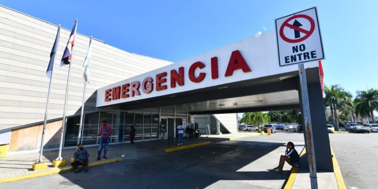 Dirección del Darío Contreras confirma agresión de pareja de haitianos a personal de emergencia