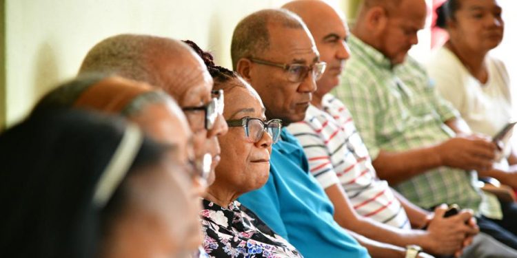 Más de 4,000 envejecientes requieren acogida en La Caleta