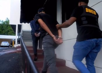 Apresan a exmiembros de la DNCD y Cesac por tráfico de drogas