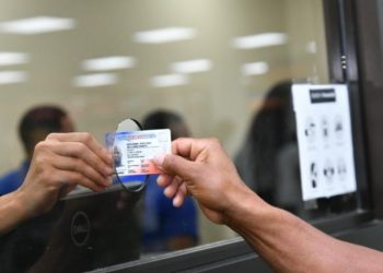 Intrant mantiene renovación de licencia a mayores cada dos años, pero disminuyendo costo