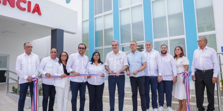 Abinader entrega mejora de la Laguna Gri-Gri y otras obras en María Trinidad Sánchez y Espaillat