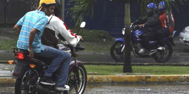 Evalúan la posibilidad de prohibir circulación nocturna de motocicletas