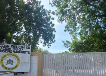 Estudiantes de escuela en Mao regresan a clases