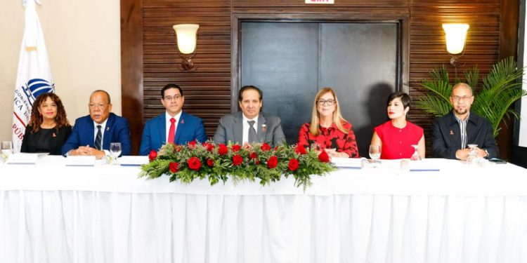 El país ofrece tratamiento pre y post exposición al VIH a personas en riesgo de contagio