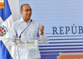 Anuncian el Gobierno asfaltará calles de todos los sectores SD