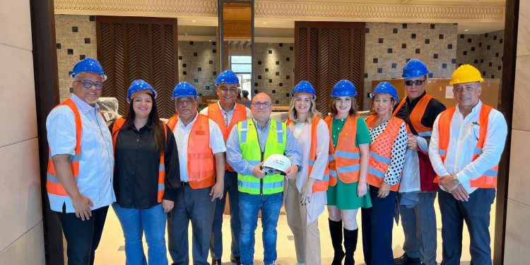 Clúster Turístico de Santiago realiza visita ejecutiva guiada a las instalaciones del Hotel Curio Collection By Hilton