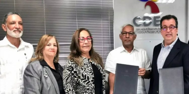 Foro Anuncian Calidad Educativa en Santiago