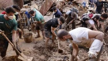 Fallecidos por inundaciones aumentan a 217 en Valencia, España
