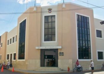 Ayuntamiento de La Vega abre licitación para obsequios navideños; regalarán cerca de 180 Whiskys