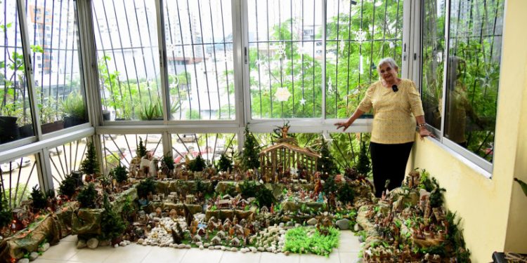 Mami Magda, la abuela que lleva más de cuatro décadas recreando el nacimiento de Jesús
