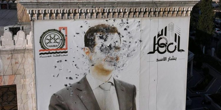 Organismos dicen presidente Bashar al Assad abandonó Siria después que rebeldes entraran a capital