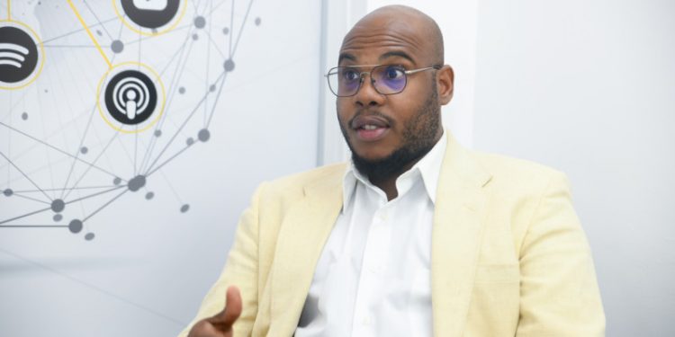 Personas de Baní y la capital son los más propensos a irse por la “vuelta”, según experto