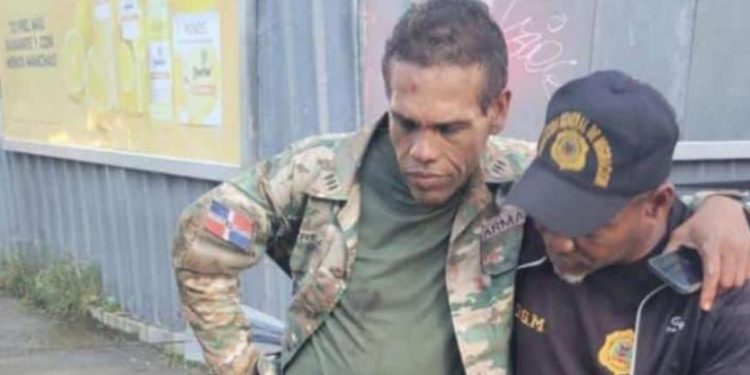 Jueza aplaza medida de coerción contra cuatro haitianos acusados de agredir a agentes de Migración