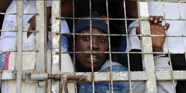 Un muerto y varios heridos en accidente camión de Migración que repatriaba haitianas