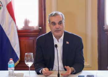 Abinader, sobre renuncia de funcionarios: “Ahí no hay absolutamente nada especial”