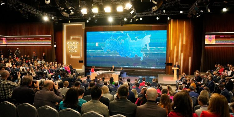 Putin piensa seguir guerra contra Ucrania hasta 2025