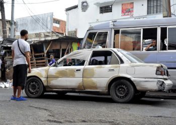 Taxistas turísticos: Urge eliminar chatarras de calles