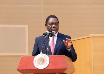 Arrestan a dos personas por un supuesto complot para embrujar al presidente de Zambia