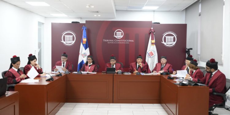 Candidatos independientes no requerían partidos hasta 1962