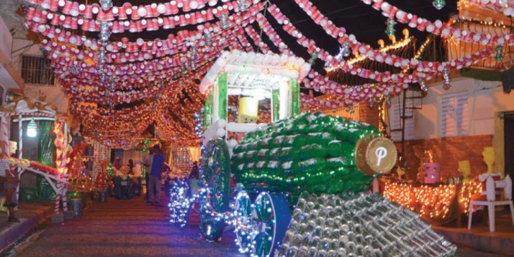 El Clúster Turístico de Santiago valora "Mi Barrio está en Navidad" que realiza el Centro León