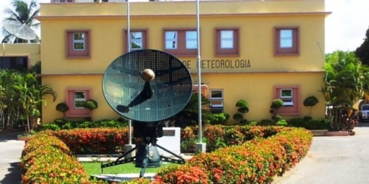 INDOMED: Sistema frontal debilitado y alta presión limitarán las lluvias este viernes