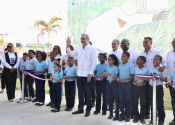 Presidente Abinader inaugura obras en San Pedro de Macorís