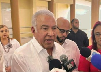 Ministro Andrés Bautista destaca crecimiento economía del país