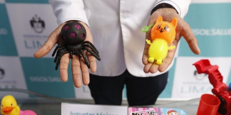Salud recomienda regalar juguetes que no afecten la seguridad de los niños
