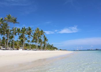 Identifican a turistas ahogados en playa de Punta Cana