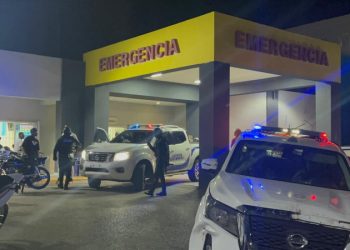 Agente hiere joven y comunitarios queman motor de la Policía en Polo, Barahona