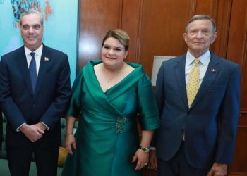 Gobernadora de Puerto Rico promete afianzar lazos económicos con República Dominicana