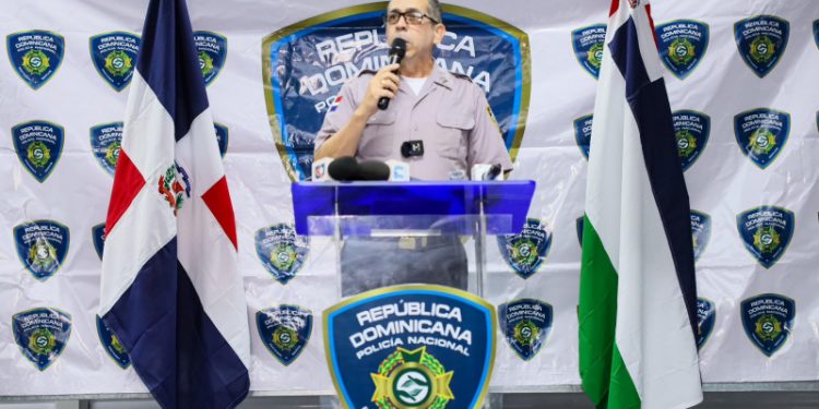 La Policía mata al prófugo “Mantequilla” y presenta lista de 10 más buscados en el país