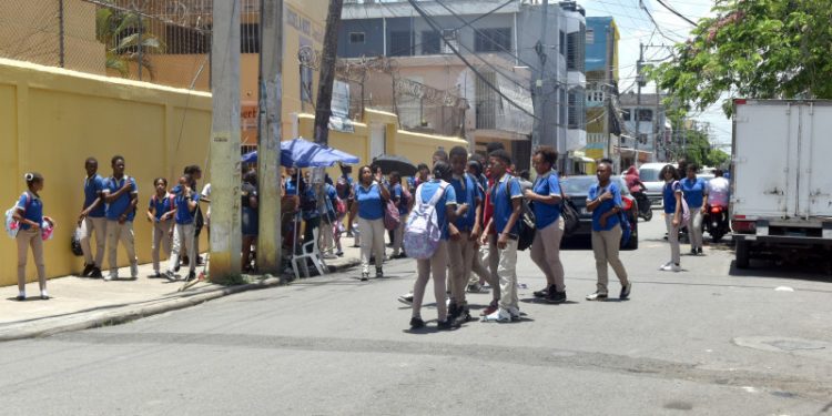 Hoy los estudiantes vuelven a las aulas luego de navidades