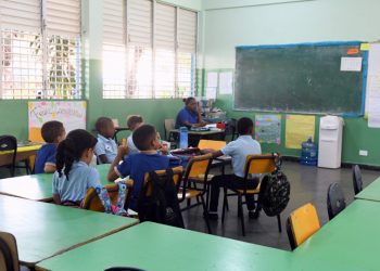 Reanudan las clases con baja asistencia estudiantil