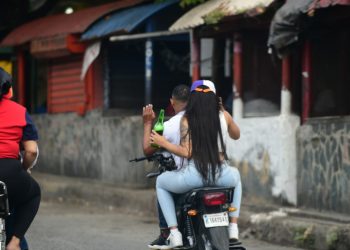 Sociedad de Ortopedas y Dominicana Saludable favorecen control en horario de venta de alcohol