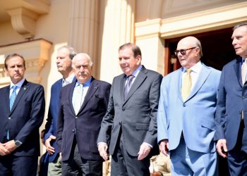 Edmundo González llega al Palacio Nacional a menos de 24 horas de la investidura de Maduro