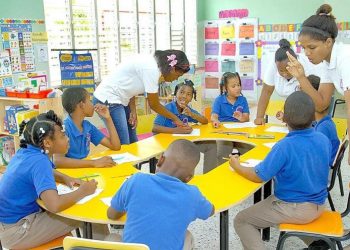 En abril inicia evaluación de todos los profesores del país