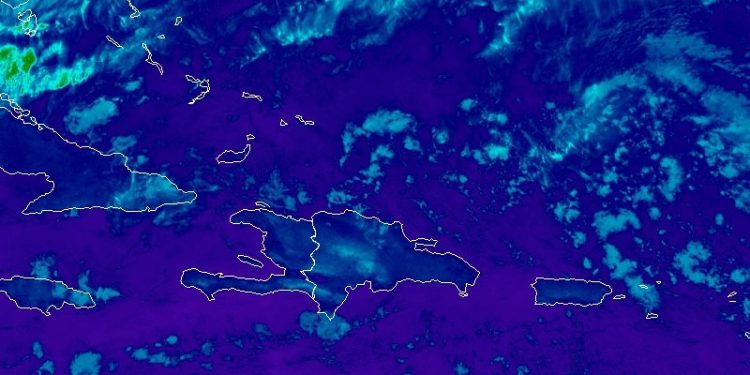 Martes de pocas lluvias, pero se mantienen advertencias por oleajes anormales