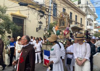 Cristianos rinden homenaje a la Virgen de la Altagracia