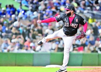 Cueto y Caminero lideran al Escogido que blanquea al Licey 6-0 y toma ventaja de 2-1 en la final