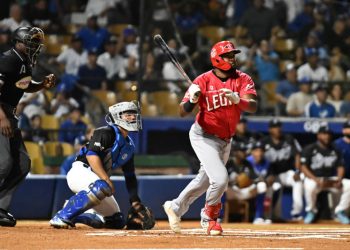 Brito y Gavin colocan al Escogido a una victoria de su corona número 17