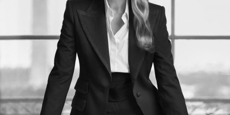 Melania Trump presenta su retrato oficial