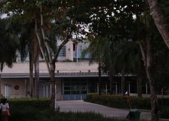 Embajada de EE.UU. en República Dominicana acata prohibición de exhibir la bandera del orgullo LGBT