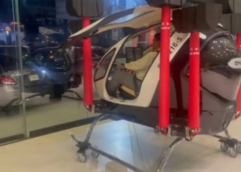 Llega al país el primer taxi aéreo; estará en exhibición mientras capacitan pilotos