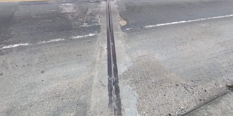 MOPC anuncia reparación juntas de expansión del puente en autopista Juan Pablo II con carretera Mella, por lo que el tránsito por la vía será cerrado desde este lunes 27 de enero