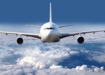 Buscan un avión desaparecido en Alaska con diez personas a bordo